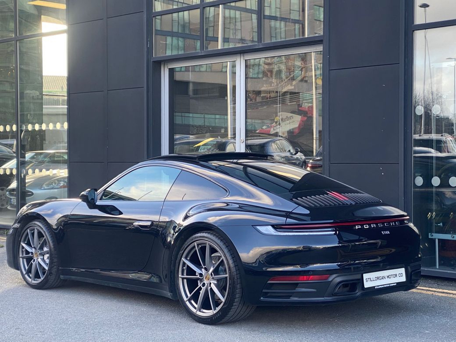 2020 Porsche 911 - image 7