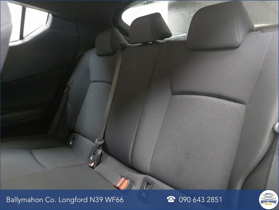 2019 Toyota C-HR 1.8 HYBRID LUNA €19,450