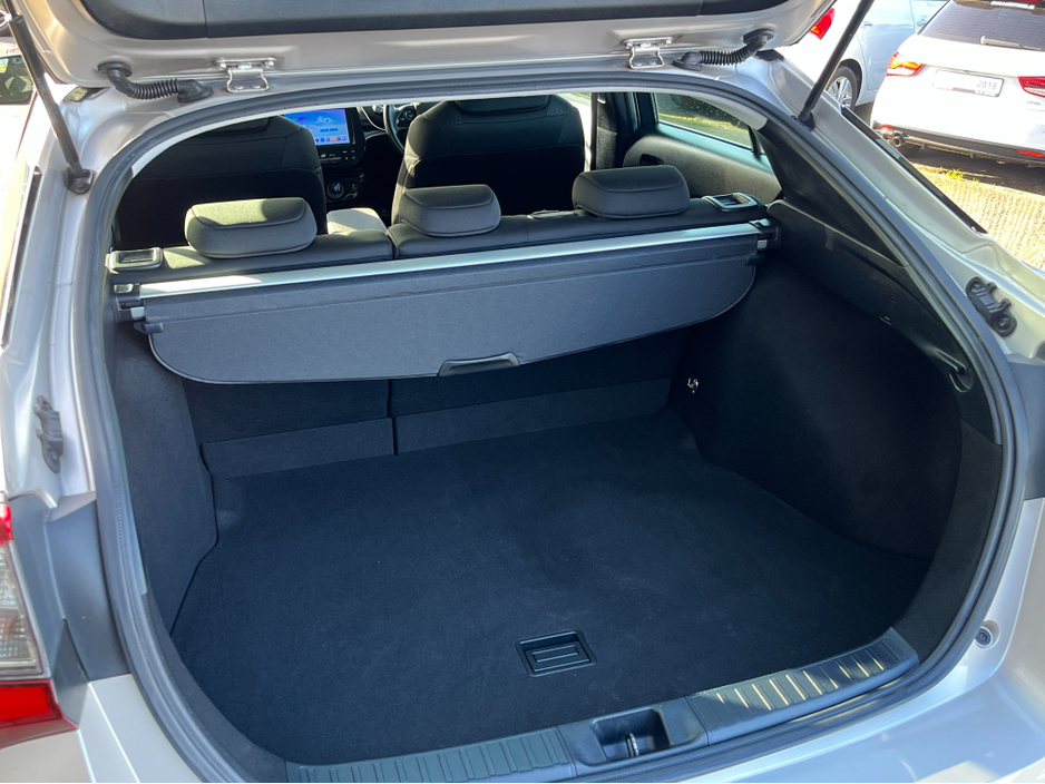 2019 Toyota Prius - image 7