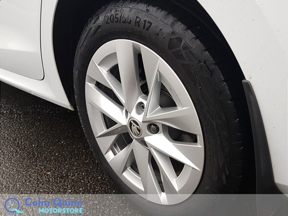 2024 Skoda Octavia Selection 2.0TDI 115HP *Manufacturers Warranty Until 08-08-2027* €31,995