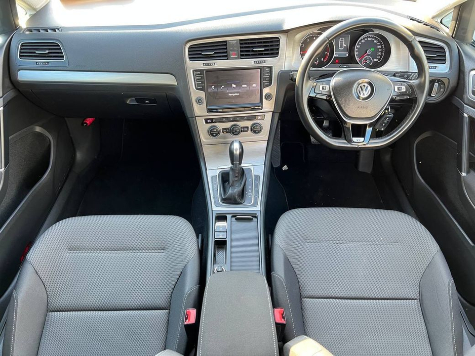 2015 Volkswagen Golf - image 10