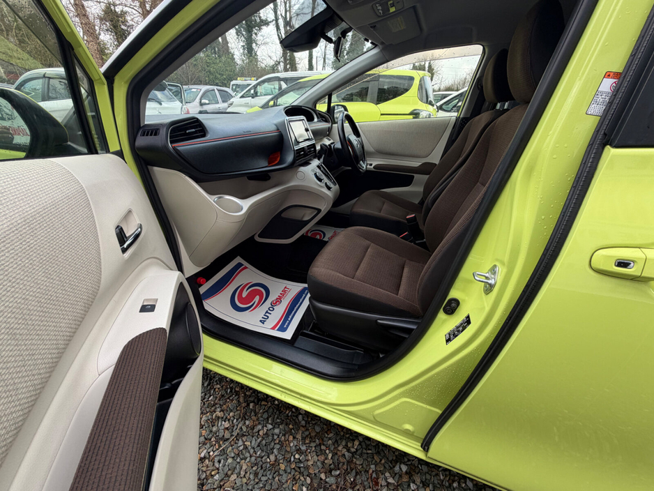 2016 Toyota Sienta  €12,500