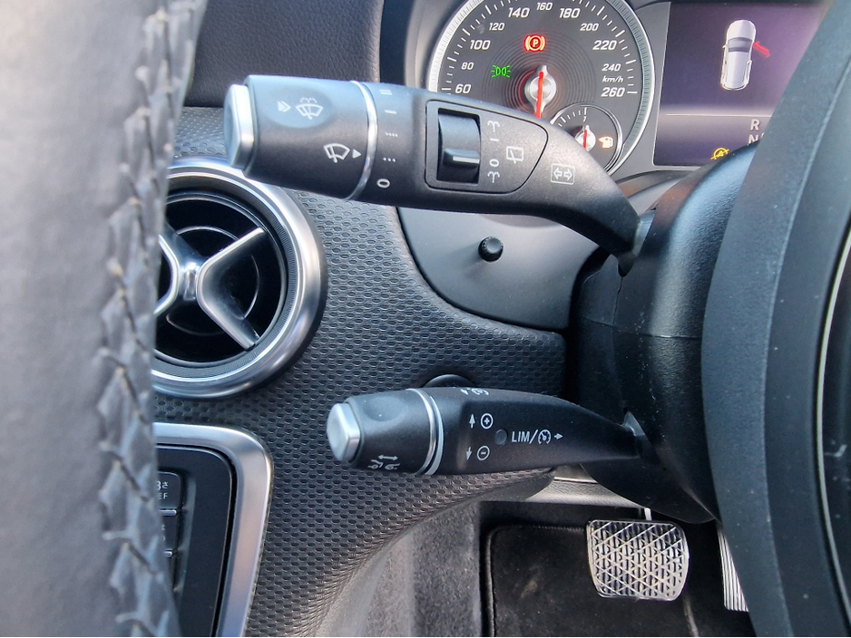 2018 Mercedes-Benz A Class - image 18