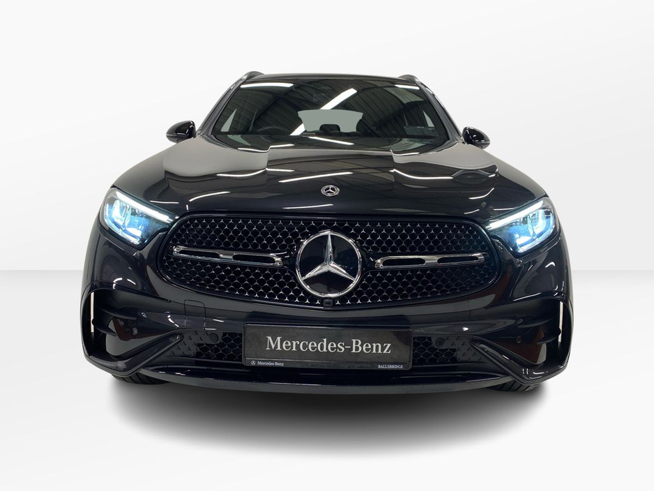 2025 Mercedes-Benz GLC Class - image 10