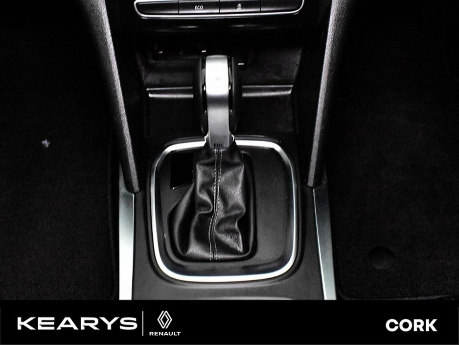 2020 Renault Megane - image 16