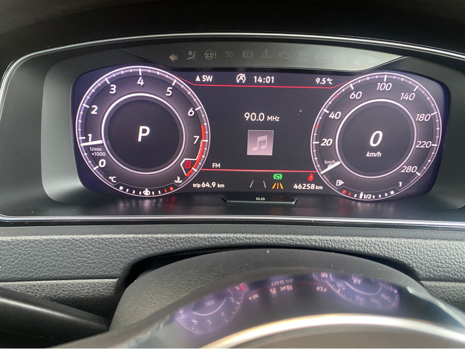 2018 Volkswagen Golf - image 8