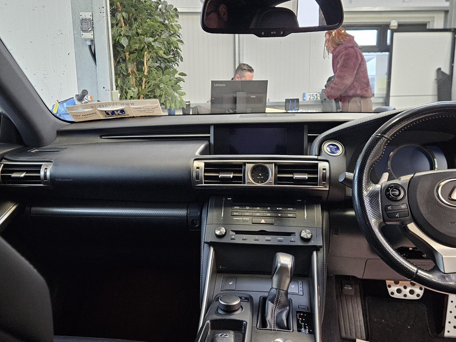 2017 Lexus IS 300 h 300h F-Sport €19,950