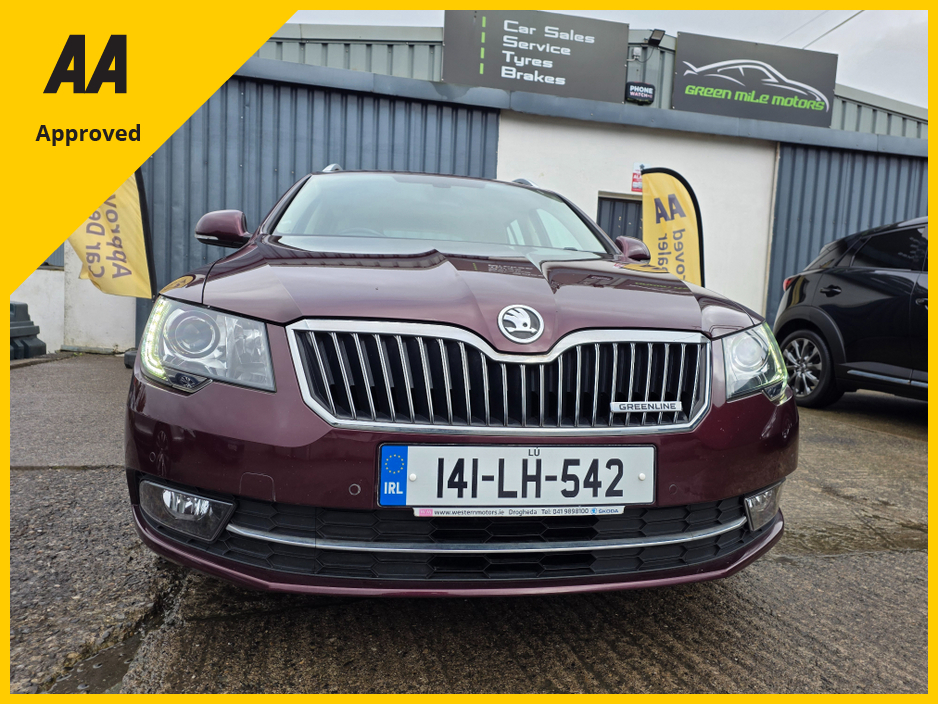 2014 Skoda Superb - image 2