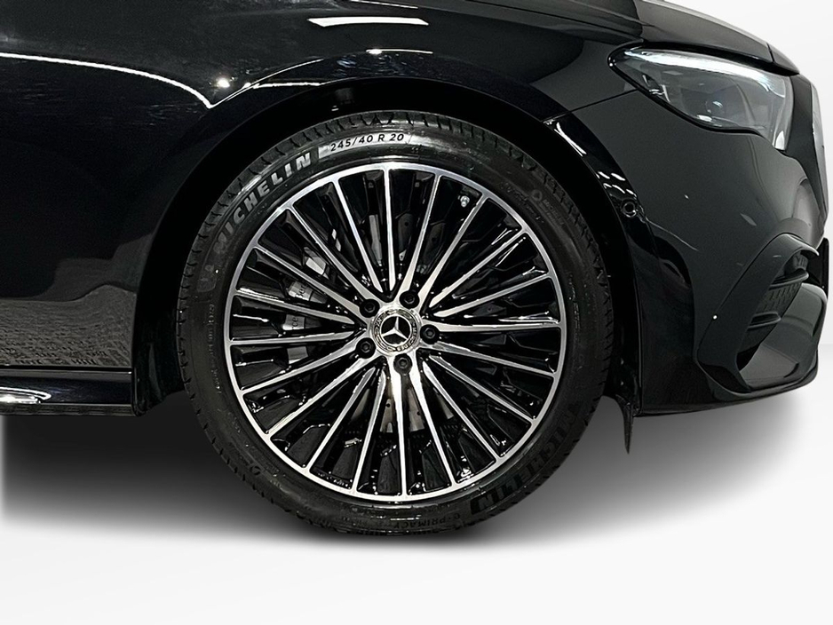 2026 Mercedes-Benz E Class 300de AMG - 20 Inch Alloys - Reversing Camera - Ambient Lighting - Sat Nav - Climate Control - Electric Heated Memory Seats - Keyless Start - Apple CarPlay/Android Auto €91,406