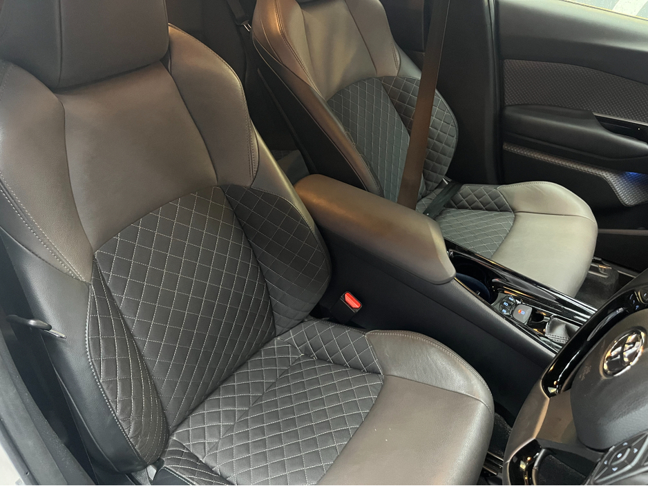 2020 Toyota C-HR €21950 2020 TOYOTA C-HR G 1.8 AUTOMATIC / REVERSE CAMERA / HEATED SEATS / CRUISE CONTROL €21,950