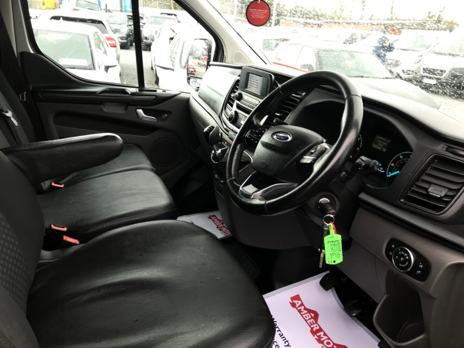 2019 Ford Tourneo - image 28