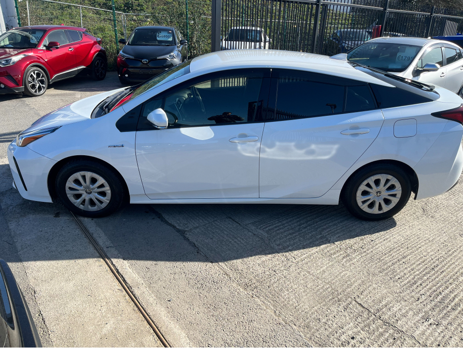 2020 Toyota Prius - image 4