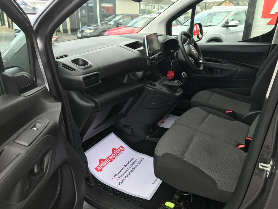 2019 Vauxhall Combo - image 33