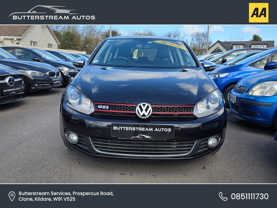 2012 Volkswagen Golf - image 2