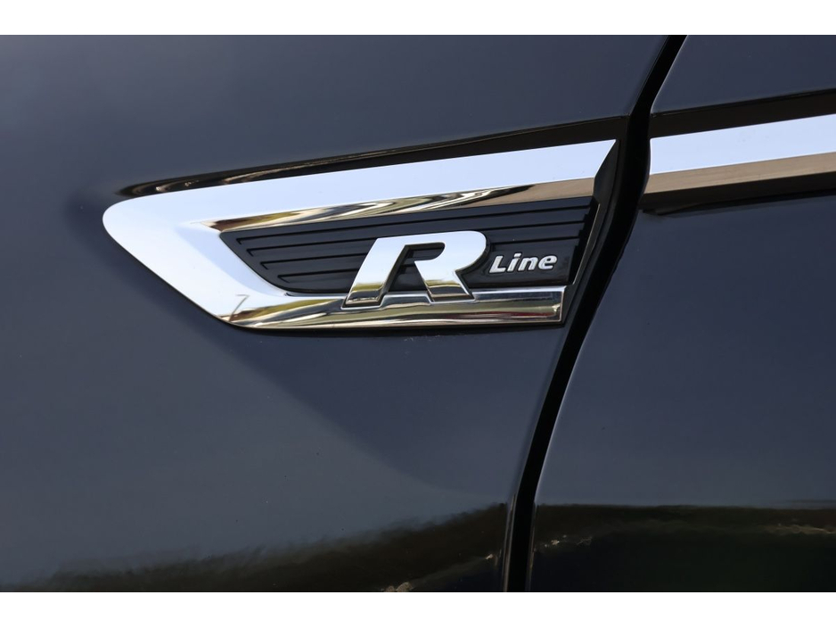 2020 Volkswagen Tiguan - image 4