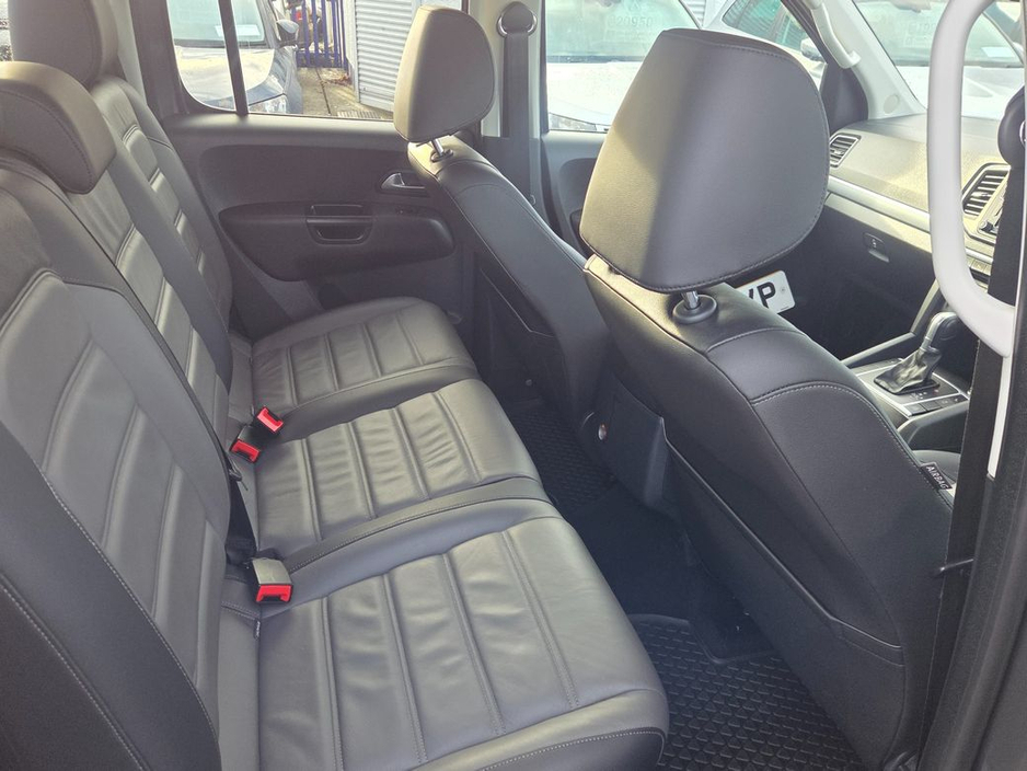 2018 Volkswagen Amarok - image 8