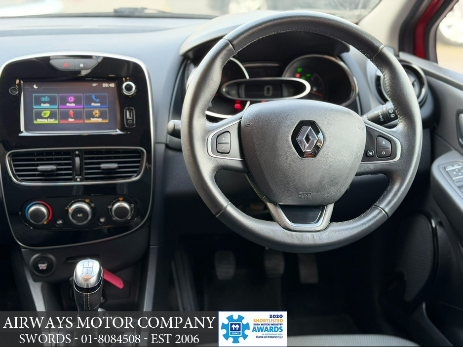 2017 Renault Clio - image 3