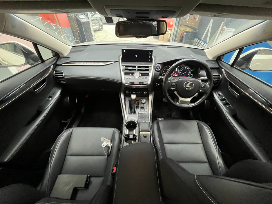 2019 Lexus NX 300 h - image 21