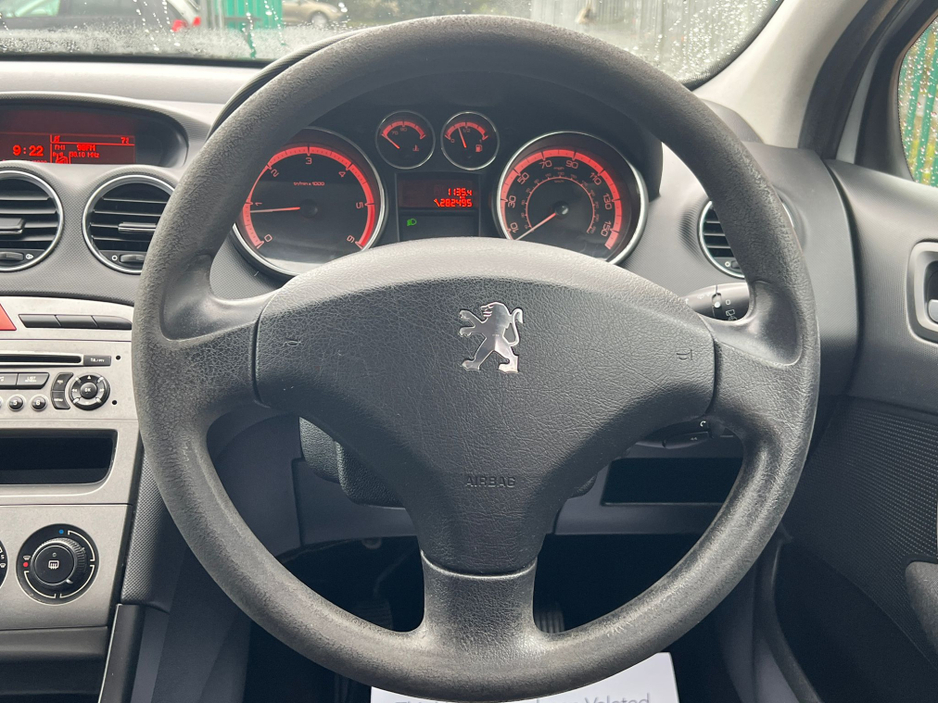 2009 Peugeot 308 - image 14