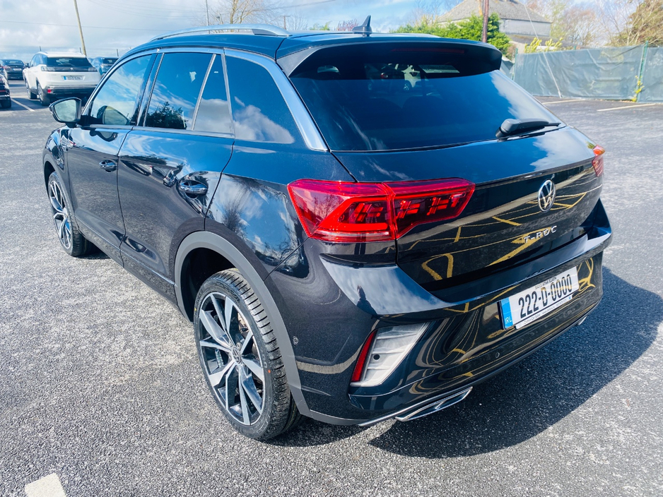 2022 Volkswagen T-Roc - image 8