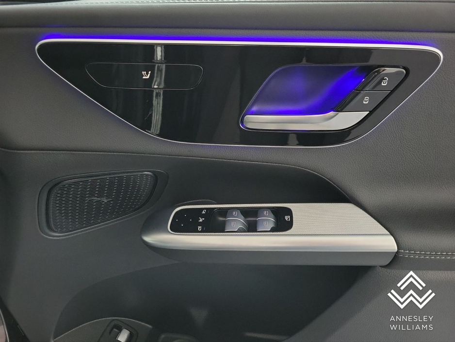 2025 Mercedes-Benz GLC Class - image 24