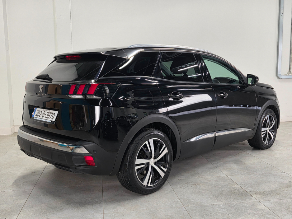 2020 Peugeot 3008 - image 5