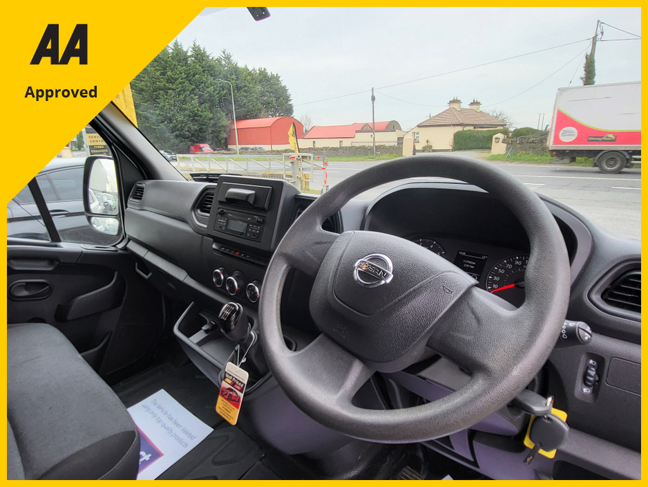 2021 Nissan NV400 - image 7