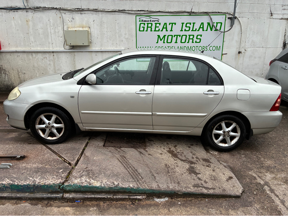 2005 Toyota Corolla - image 4