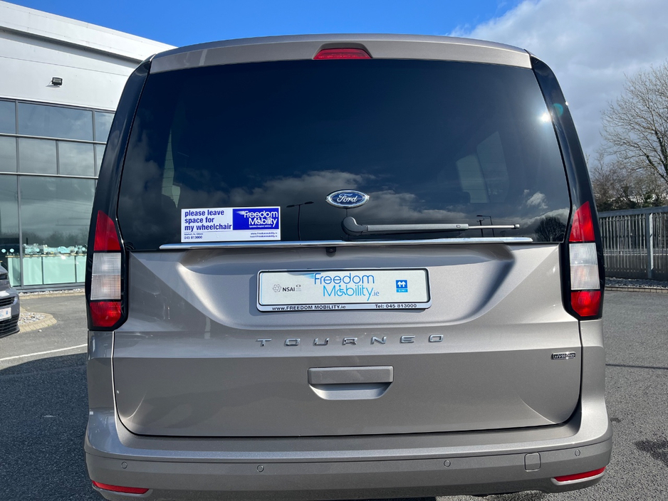 2026 Ford Tourneo Connect - image 20