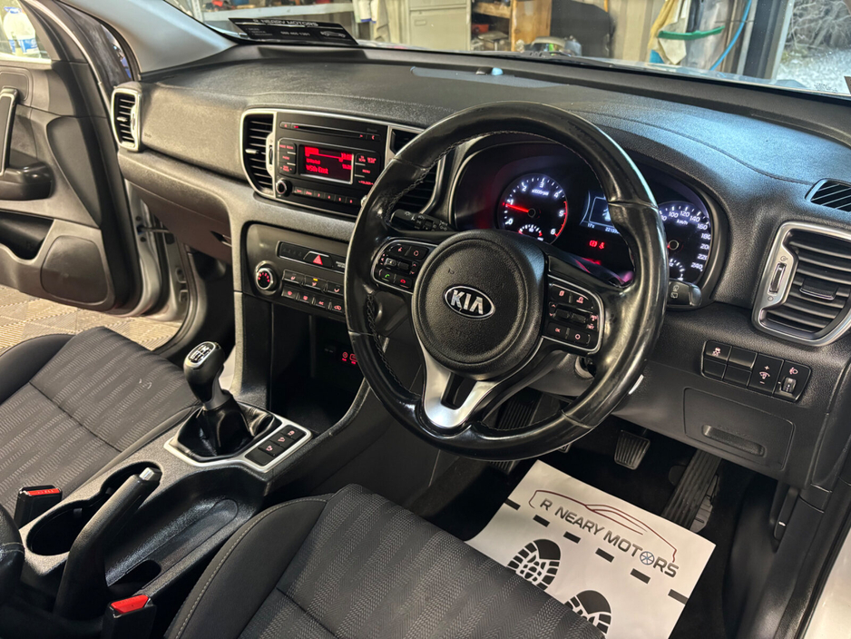 2018 Kia Sportage - image 8