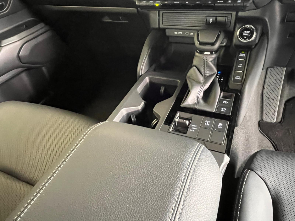 2026 Toyota Landcruiser - image 14