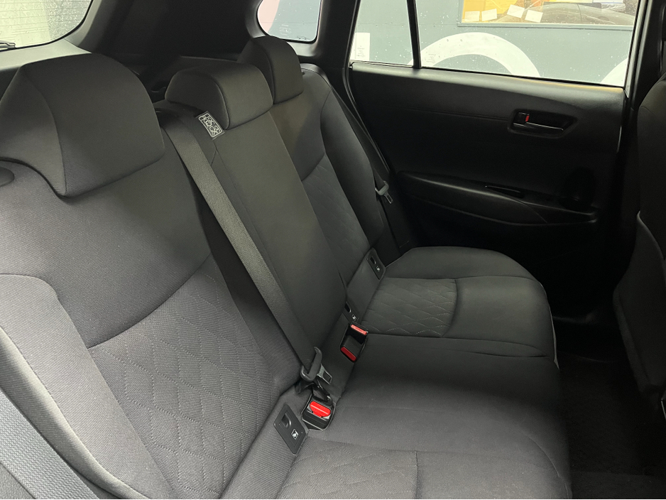 2024 Toyota Corolla Cross - image 10