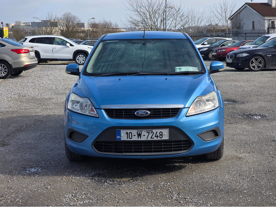 2010 Ford Focus - image 5