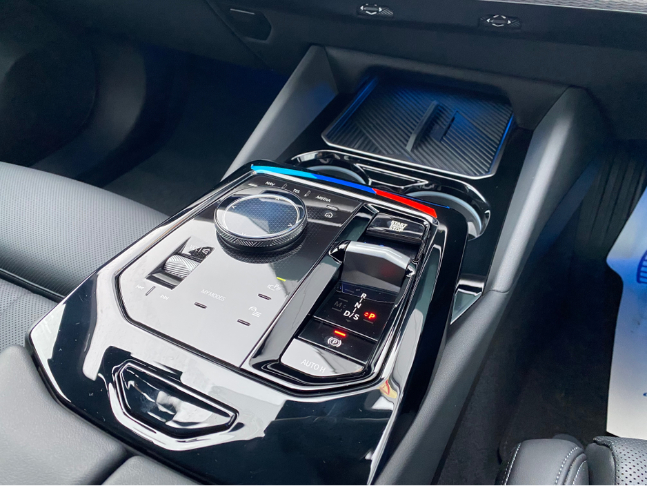 2024 BMW 5 Series 520i MSPORT 4DR AUTO €55,995