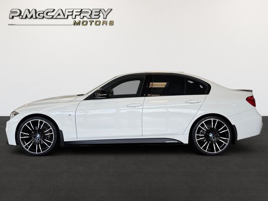 2018 BMW 3 Series - image 8
