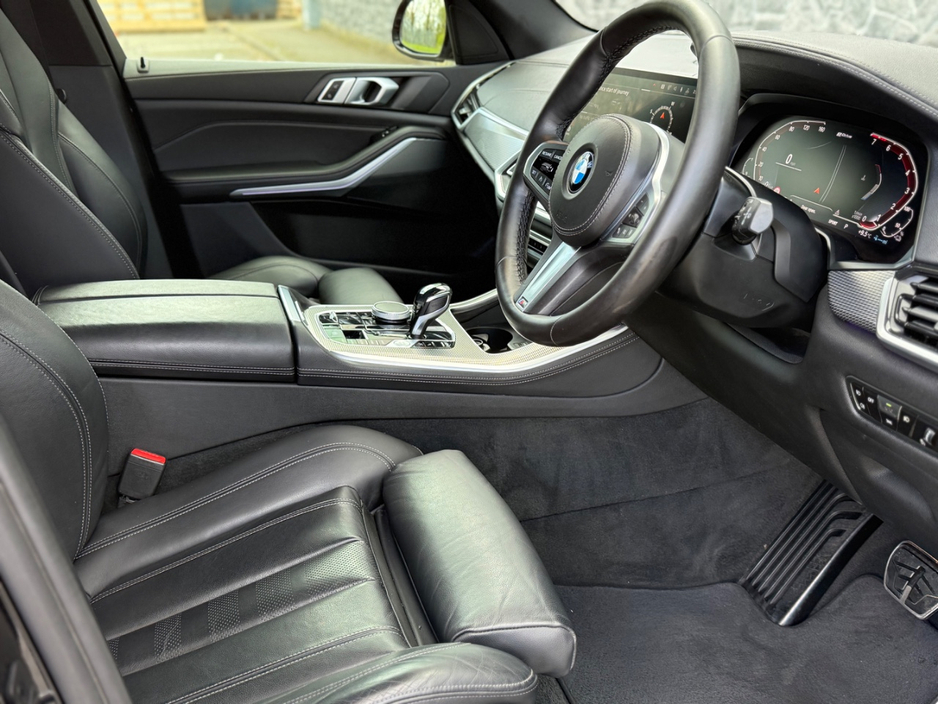 2021 BMW X5 - image 13