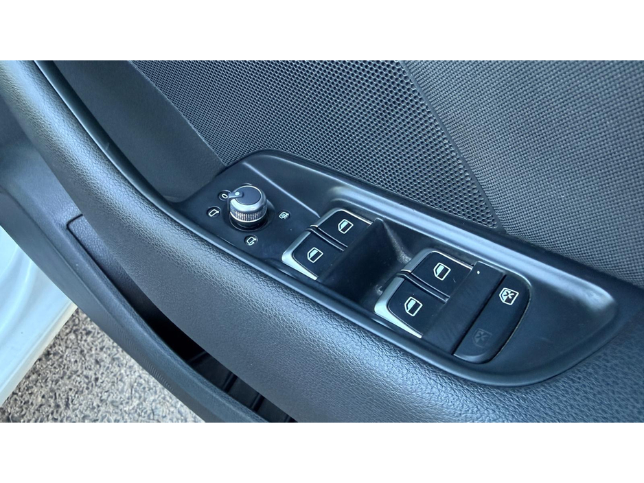 2016 Audi A3 - image 16