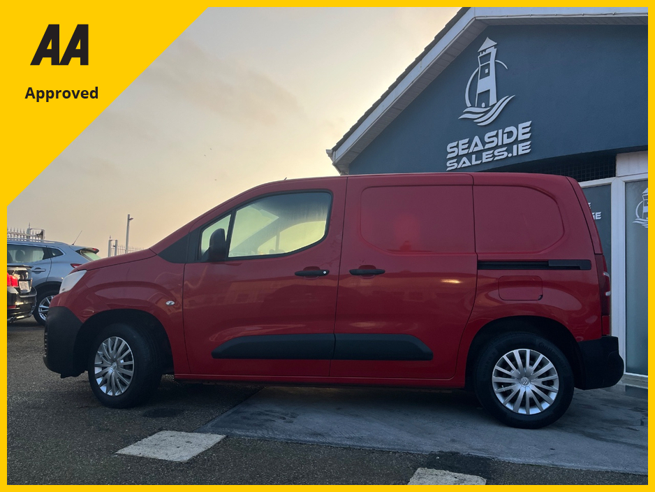 2019 Citroen Berlingo - image 2