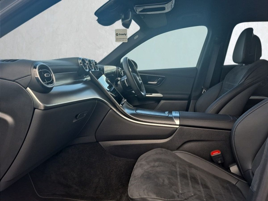 2025 Mercedes-Benz 300 - image 6