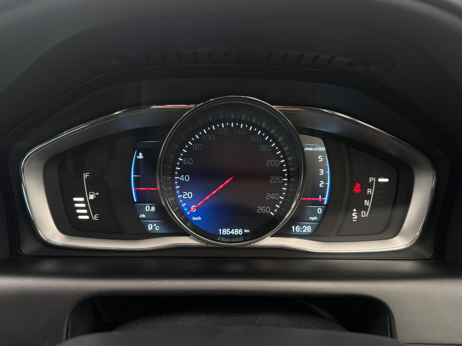 2014 Volvo XC60 D4 FWD R-DESIGN GT 5DR AUTO €13,800