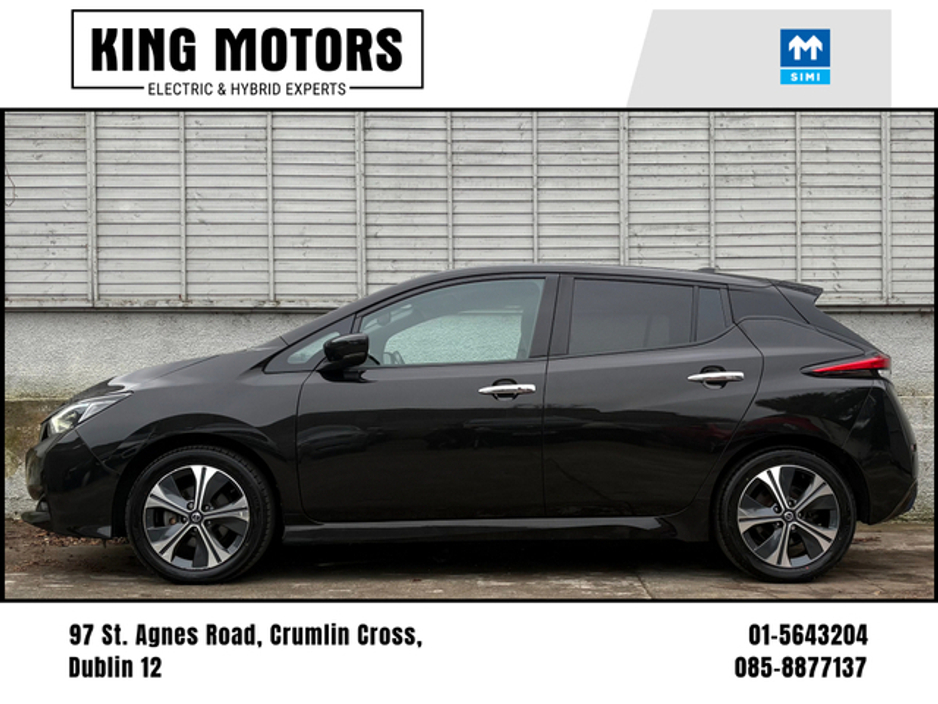 2022 Nissan Leaf - image 5