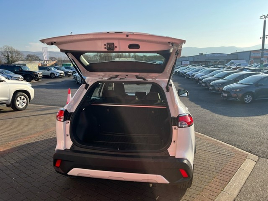 2024 Toyota Corolla Cross - image 10