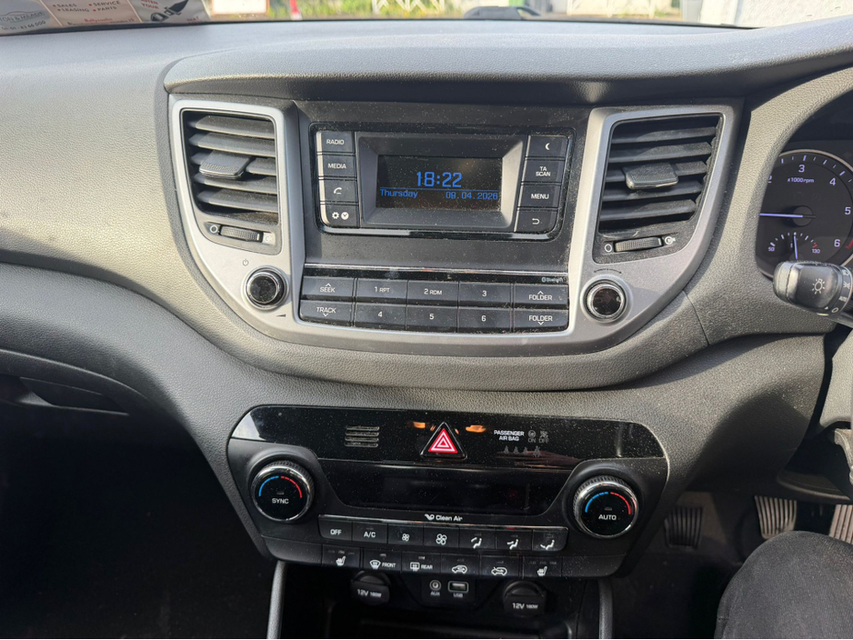 2016 Hyundai Tucson - image 17