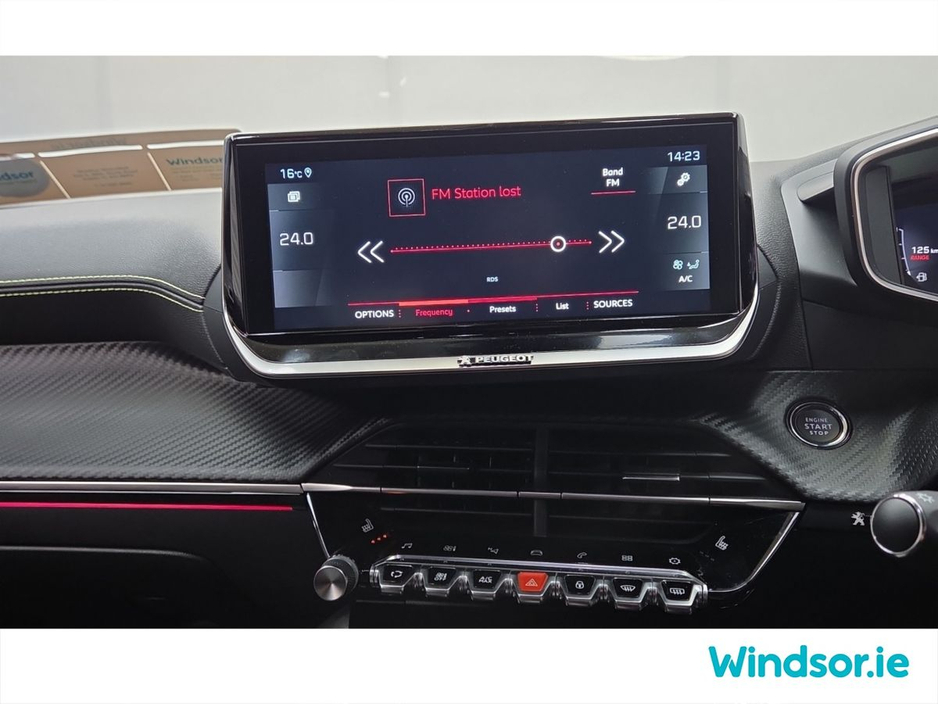 2023 Peugeot 2008 - image 13
