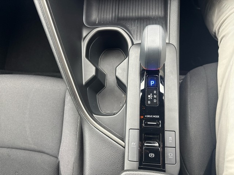 2024 Toyota C-HR - image 14