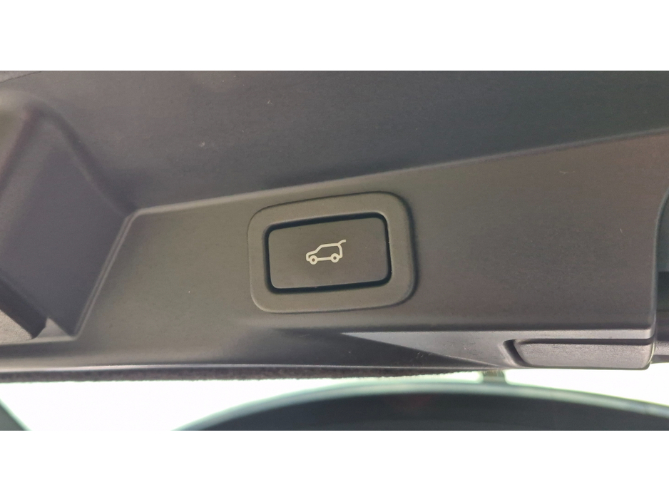 2021 Land Rover Range Rover Sport - image 15