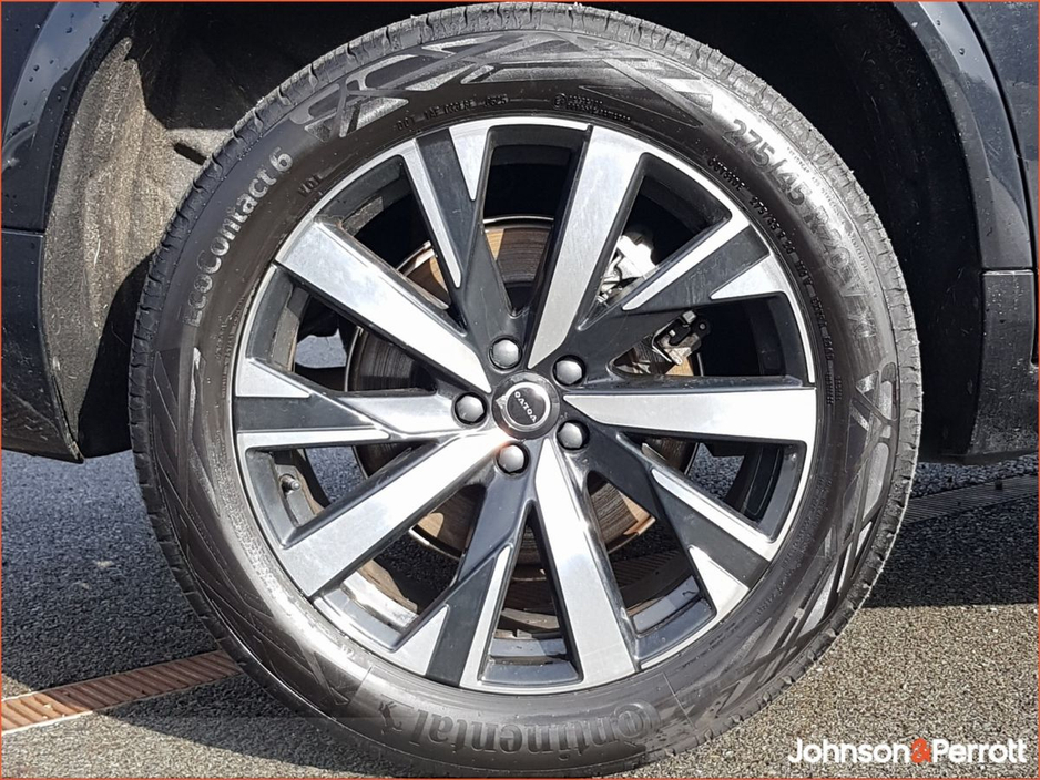 2025 Volvo XC90 T8 455bhp AWD PHEV Core €79,900