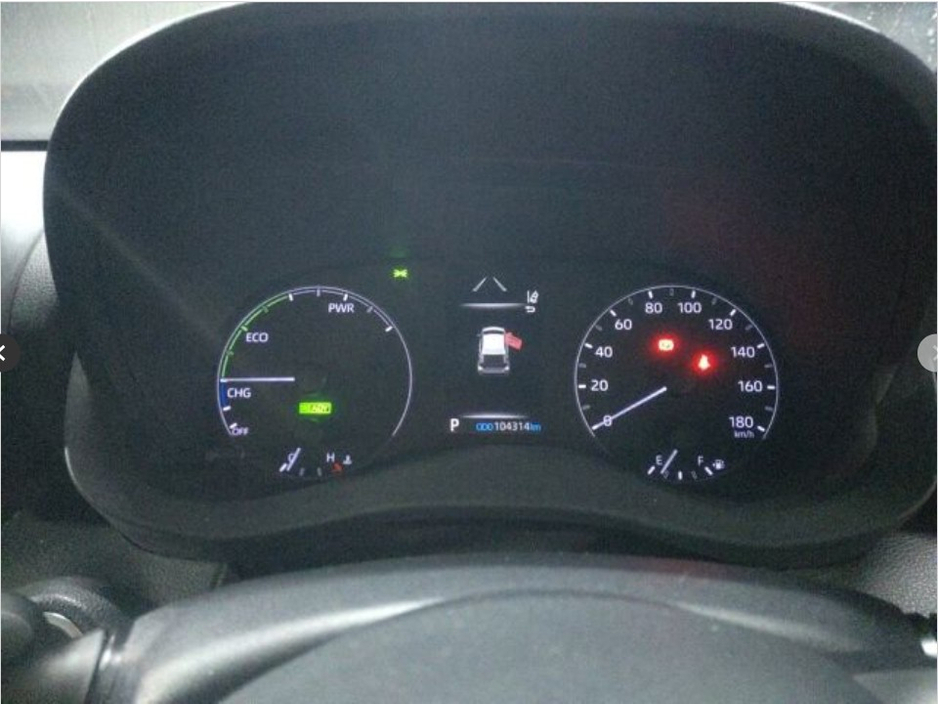 2021 Toyota Yaris - image 6