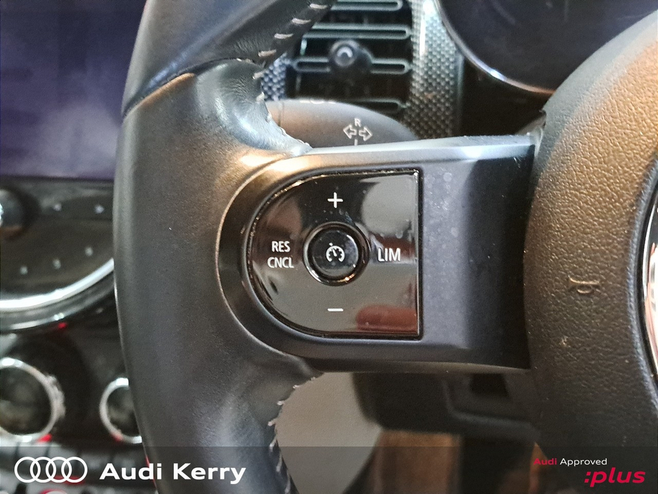 2022 MINI Cooper - image 20