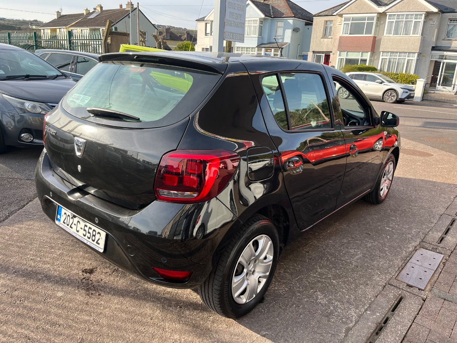 2020 Dacia Sandero - image 4